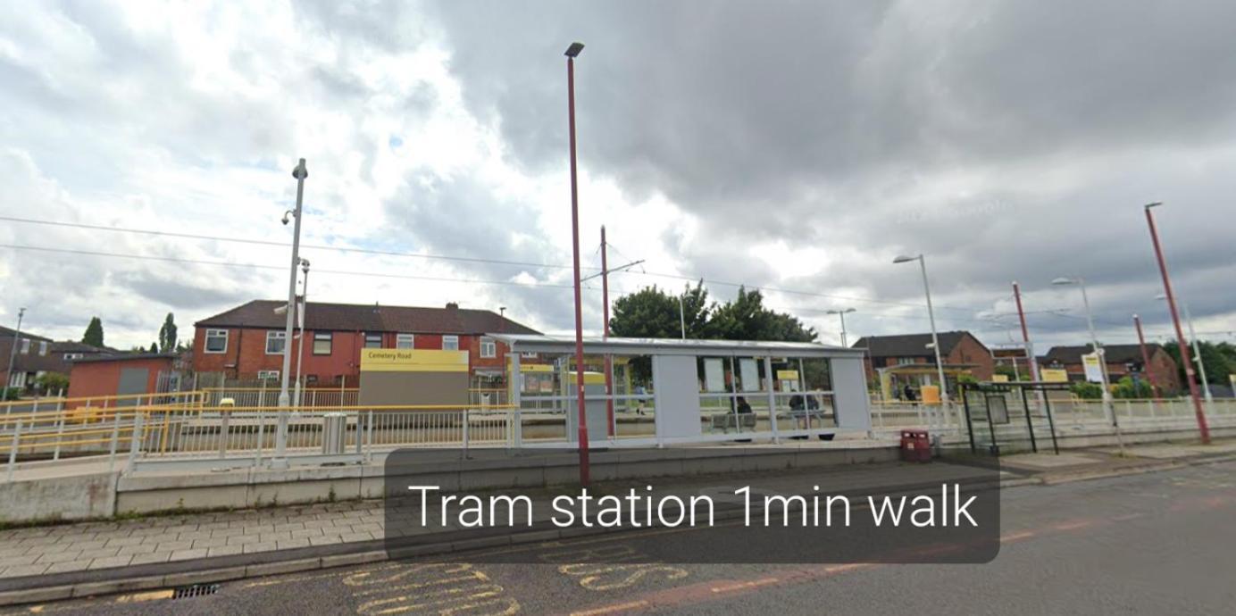 Grand Near Etihad Stadium Coop Live Droylsden Exterior photo